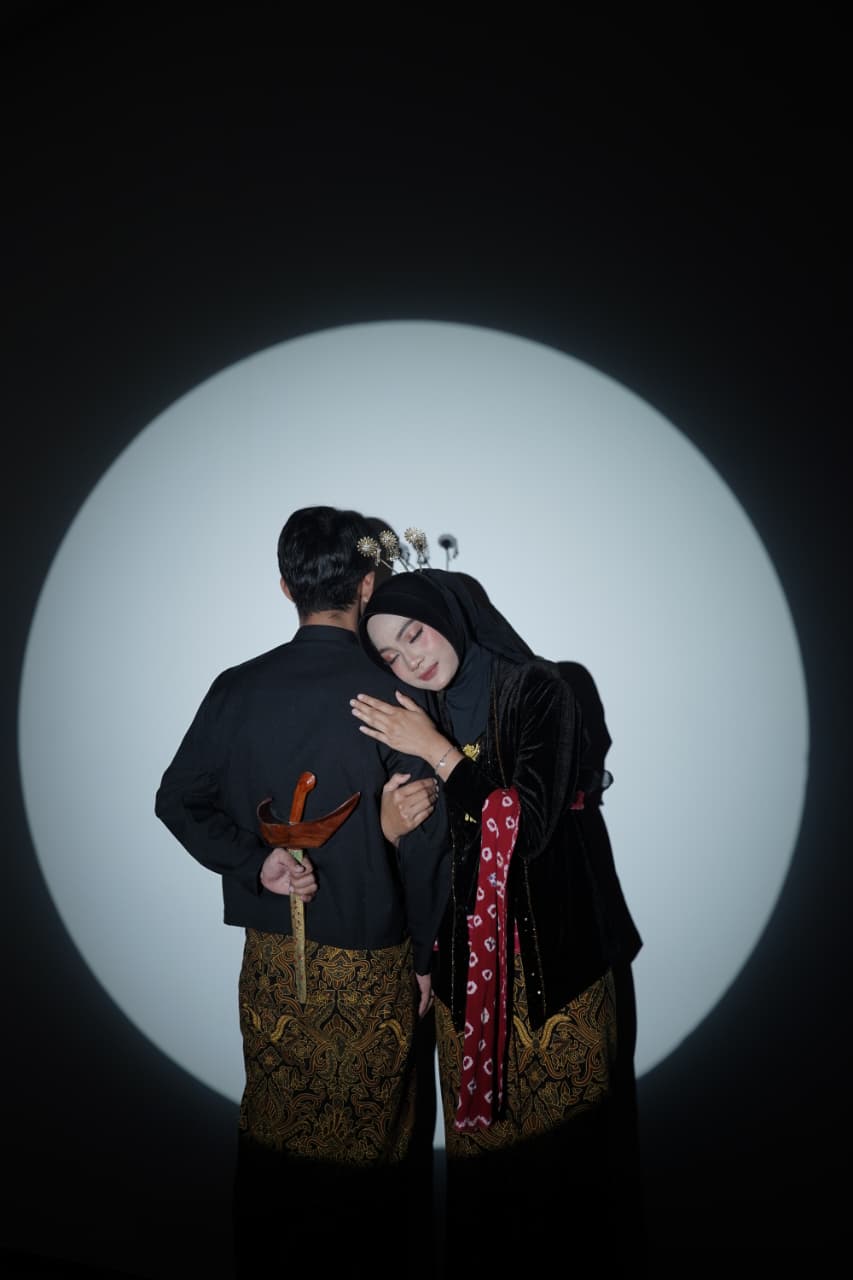 Tia & Arif (3)